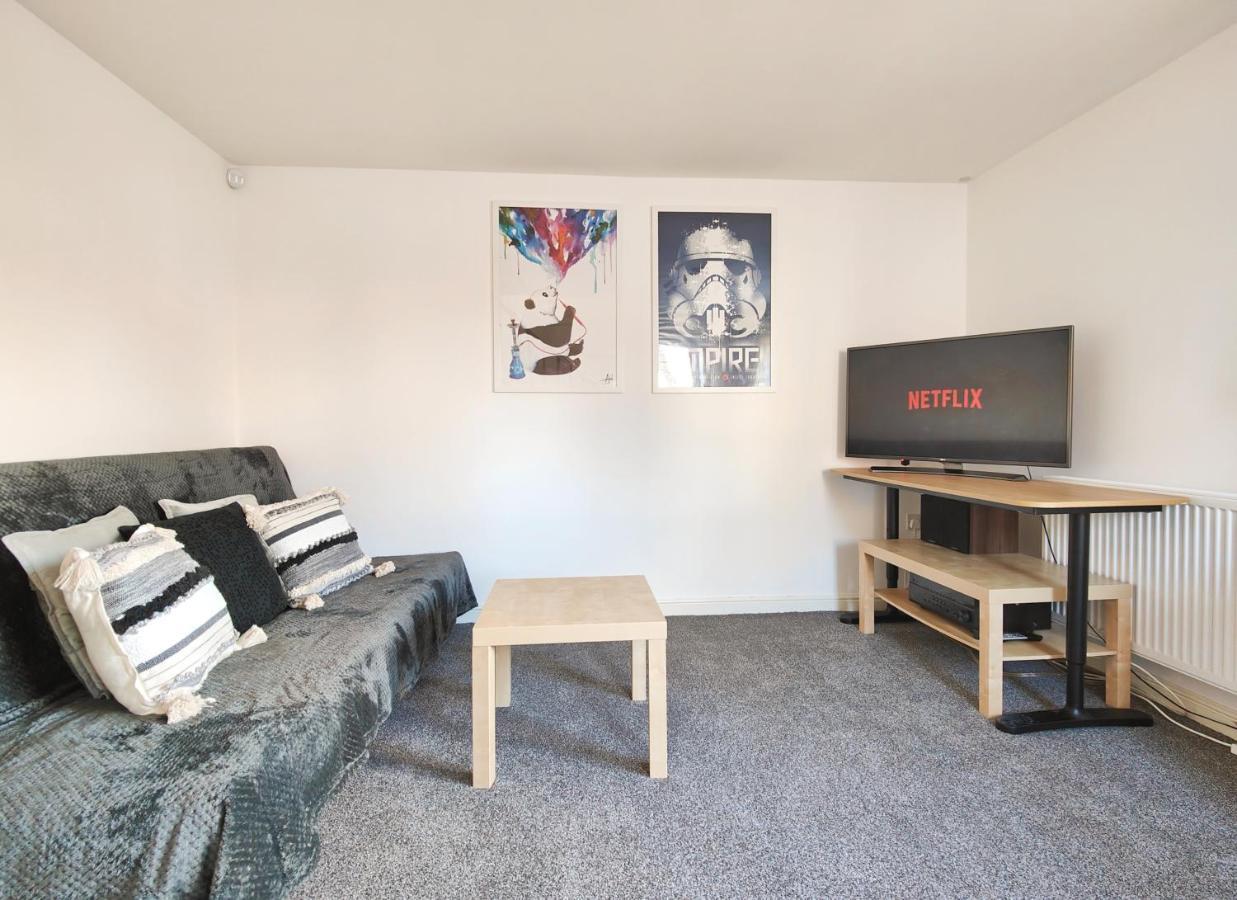 The Metcombe - Holiday Home With Free Parking 10 Minutes Walk To Etihad Stadium & Coop Live Arena Mánchester Exterior foto