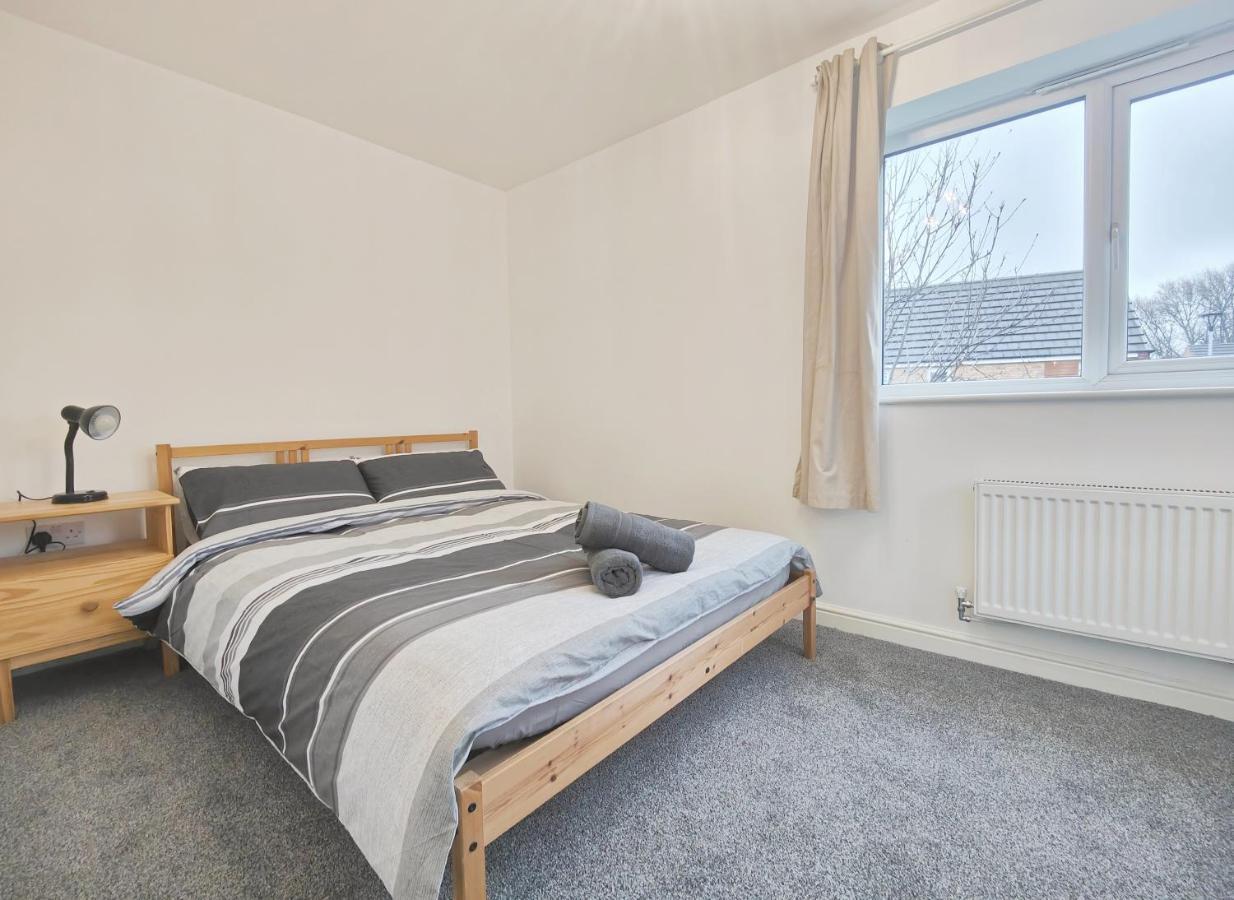 The Metcombe - Holiday Home With Free Parking 10 Minutes Walk To Etihad Stadium & Coop Live Arena Mánchester Exterior foto